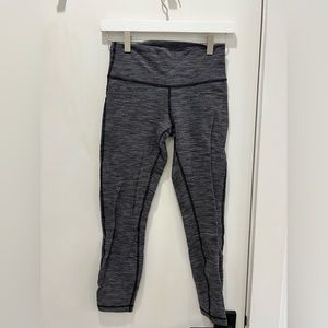 Lululemon wunder under crop leggings size 4